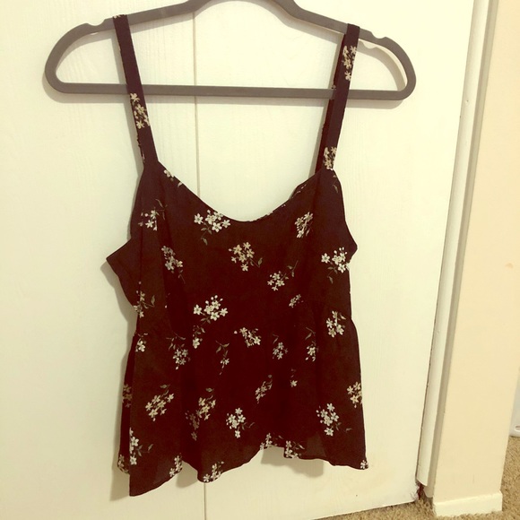 Hollister Tops - NWT black floral Hollister top